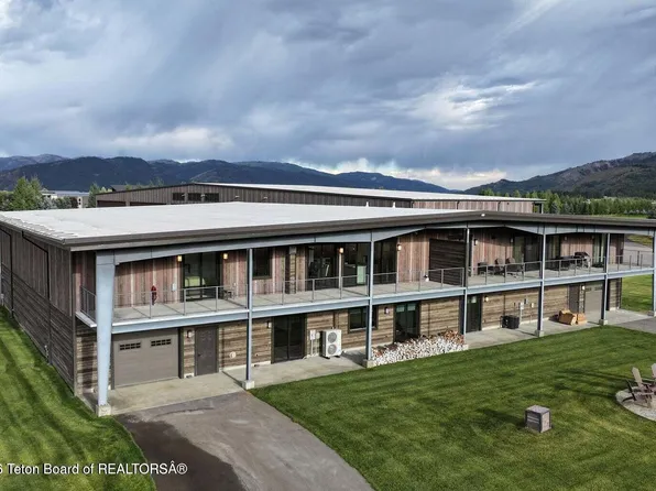 19 Diamandis Dr, Alpine, WY 83128