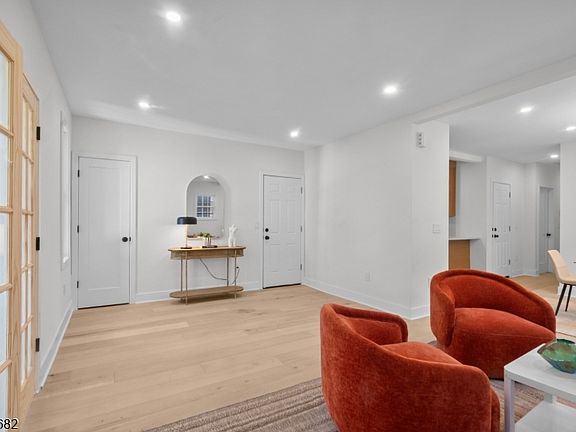 3rd image of 30 Irving St., Unit 2 #2