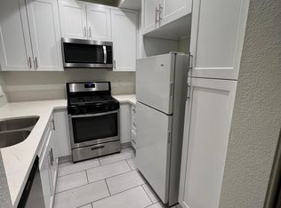 10916 Ashton Ave APT 201, Los Angeles, CA 90024