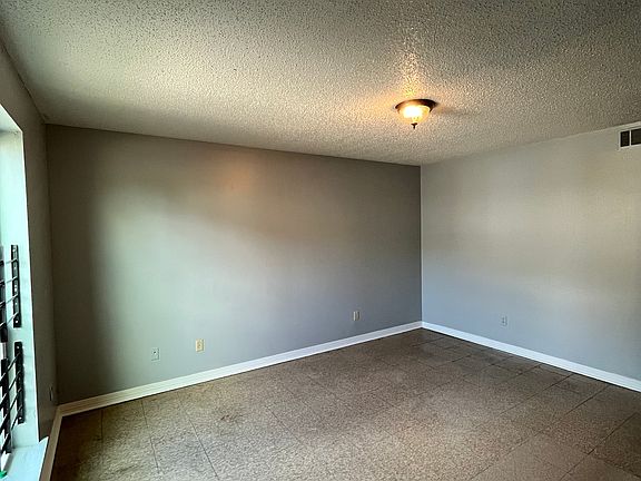 2nd image of 1537 London Cross Rd APT D