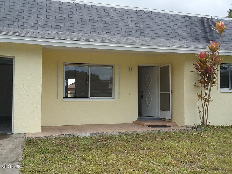 1st image of 417 Via Palermo Ct