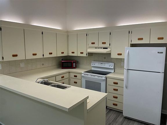 3rd image of 3389 Crystal Ct #N