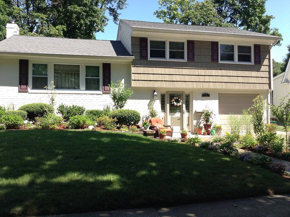 1st image of 15 Lee Ave
