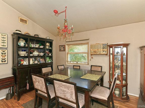 3rd image of 26 Brandy Avenue