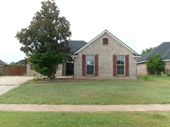 5820 Bluebonnett Dr, Bossier City, LA 71112