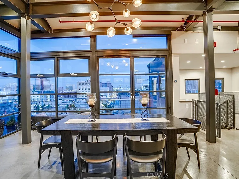 100 W 5th St #Penthouse 9B — Photo 22