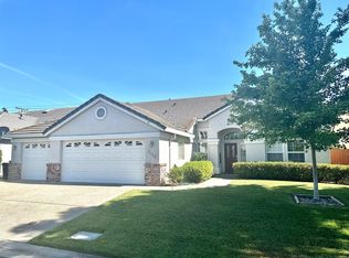 5137 Whisper Oaks Ln, Carmichael, CA 95608