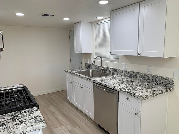 5th image of 3753 Garnet Cir