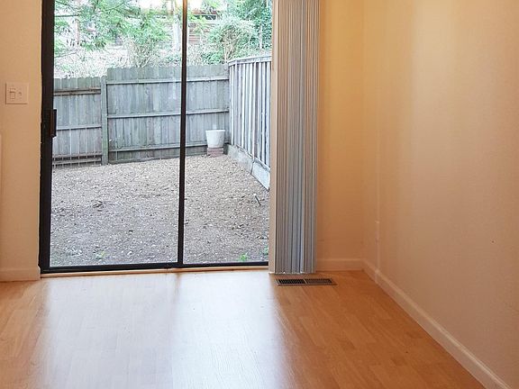 4th image of 309 Sea Dr