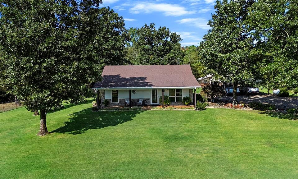 1st image of 579 Stuffy Rd