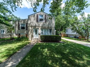 152 W Park Dr, Lombard, IL