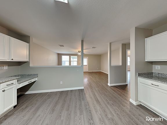 3rd image of 1110 Wyatt Earp Dr