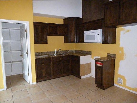 3rd image of 3476 E Udall Ln