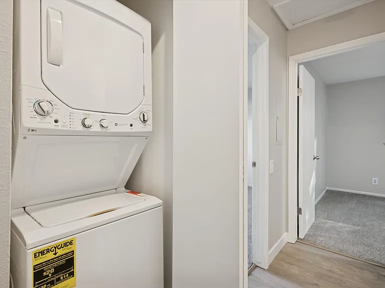 Parchment Point Townhomes — Photo 12