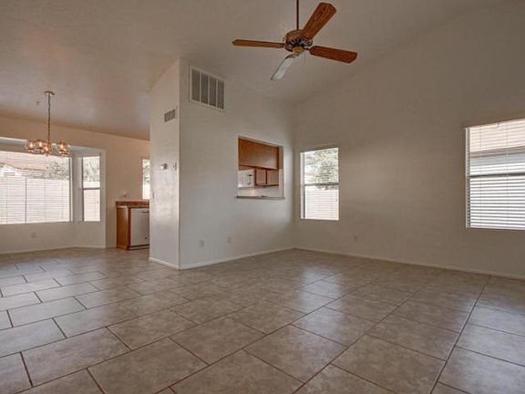 4th image of 8822 W Greenbrian Dr