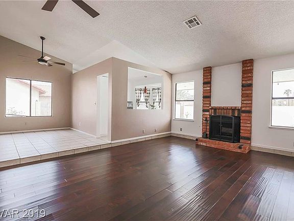 5th image of 3901 Aspencrest Dr