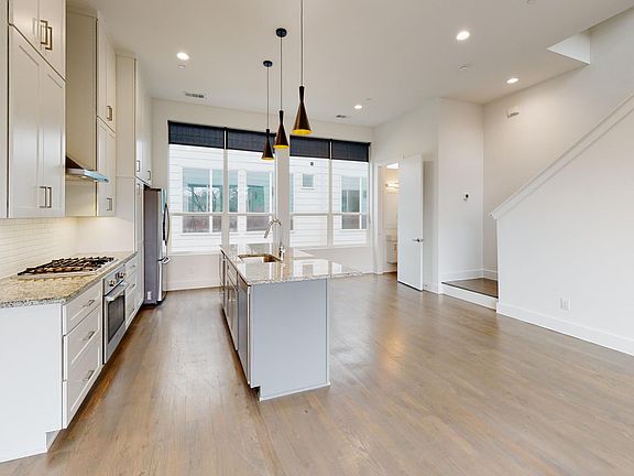 4th image of 5927 Lindell Ave #102