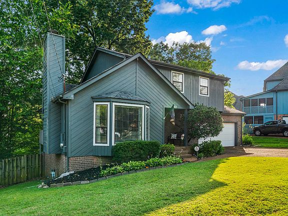 3rd image of 3249 E Lake Dr