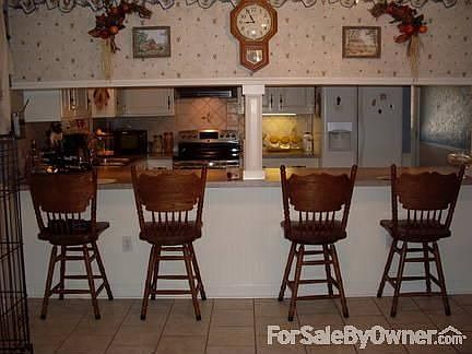 5th image of 1741 Greenwood Dr