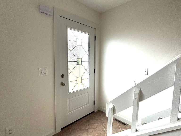 Acorn Dr — Photo 8