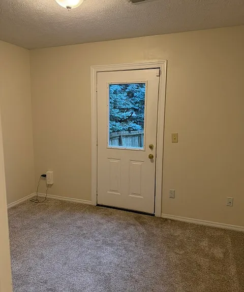 8 Rounds Rd — Photo 16