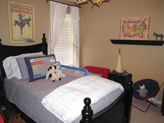 4th image of 1858 Black Bear Cir
