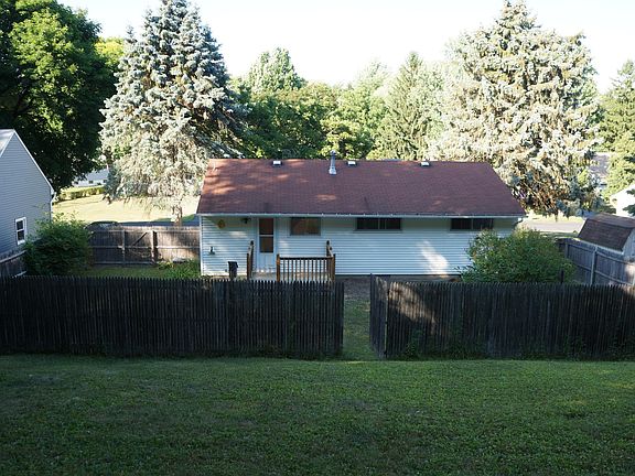 3rd image of 308 Waldorf Pkwy