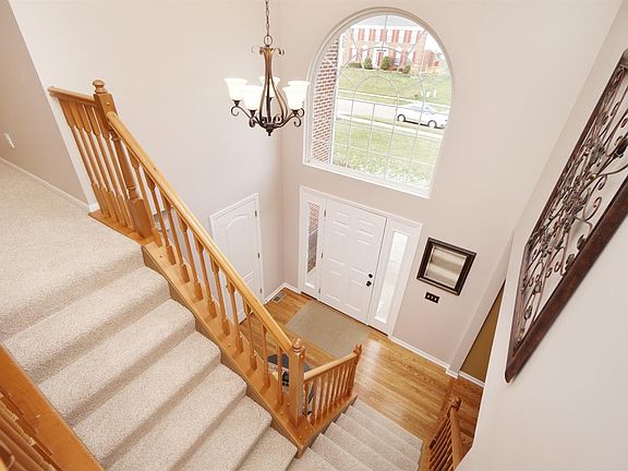 3rd image of 1563 Hunt Club Dr