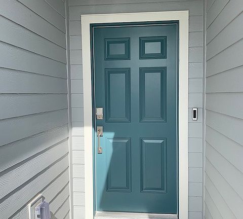 ENTRANCE TO HOUSE FRONT DOOR