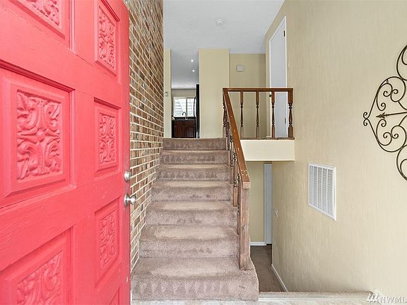 Inviting large entry for you & your guests!