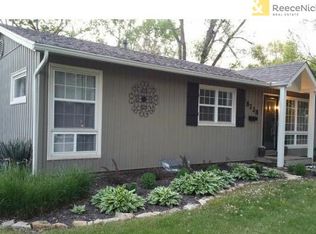 8738 Stearns St, Overland Park, KS 66214