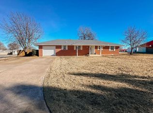 619 N Marion Ave, Hinton, OK 73047