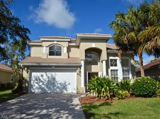 7825 Stratford Dr, Naples, FL 34104
