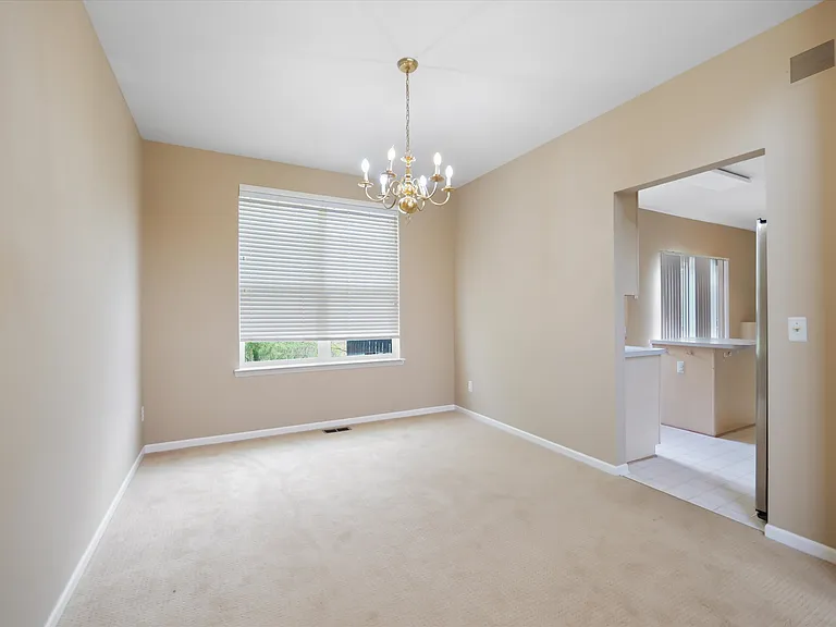31216 Kingswood Blvd — Photo 12