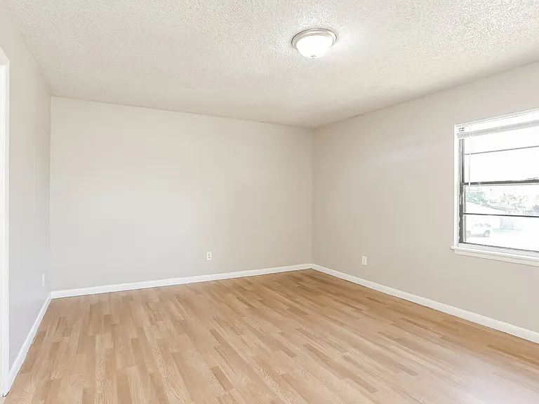 7656 Arble Dr — Photo 11