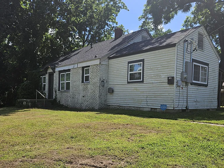 132 N Yukon Ave — Photo 1