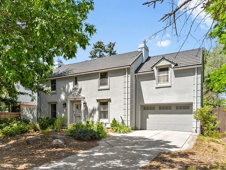 525 Forest St — Photo 34