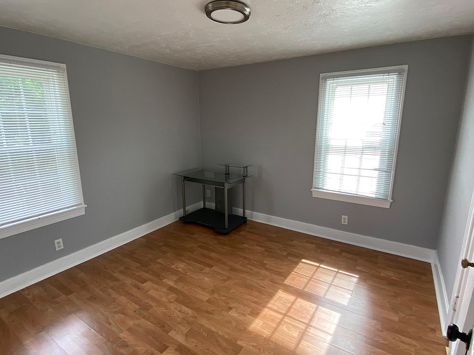 2nd image of 155 Hedwig Ave #2