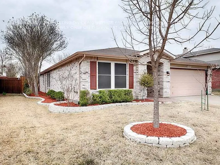 4604 Bellcrest Dr — Photo 2