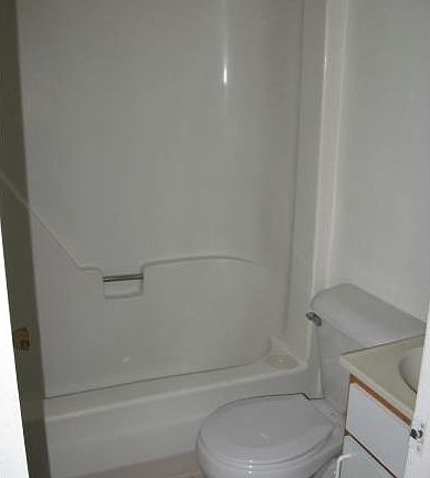 3rd image of 470 Lisa Sq APT 101