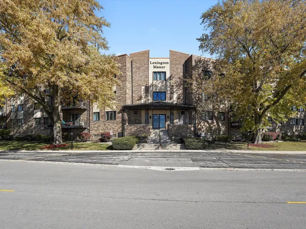 7100 W 95th St APT 312, Oak Lawn, IL 60453