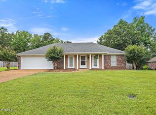 2004 S Cobblestone Cv, Brandon, MS 39042