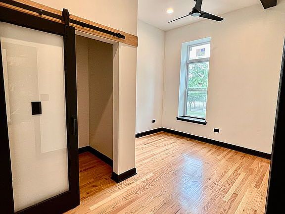 3rd image of 4026 S King Dr APT 2
