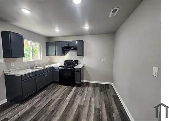 2 bed, 750 sqft, $1,250 — Photo 2