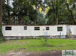 145 Pine Ave, Midway, GA 31320