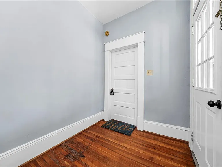 2410 Broadway Ave #B — Photo 38