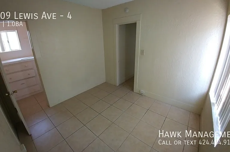 1709 Lewis Ave #4 — Photo 12