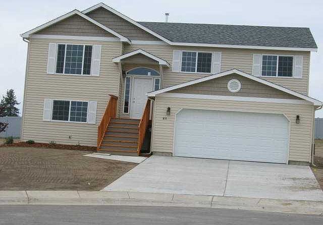 1st image of 831 N Kelsea St