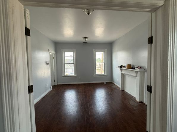 263 Division St #3