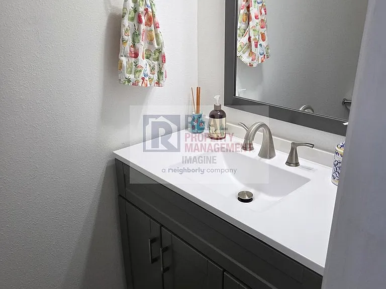 8615 Sweetbrier Loop SE — Photo 8